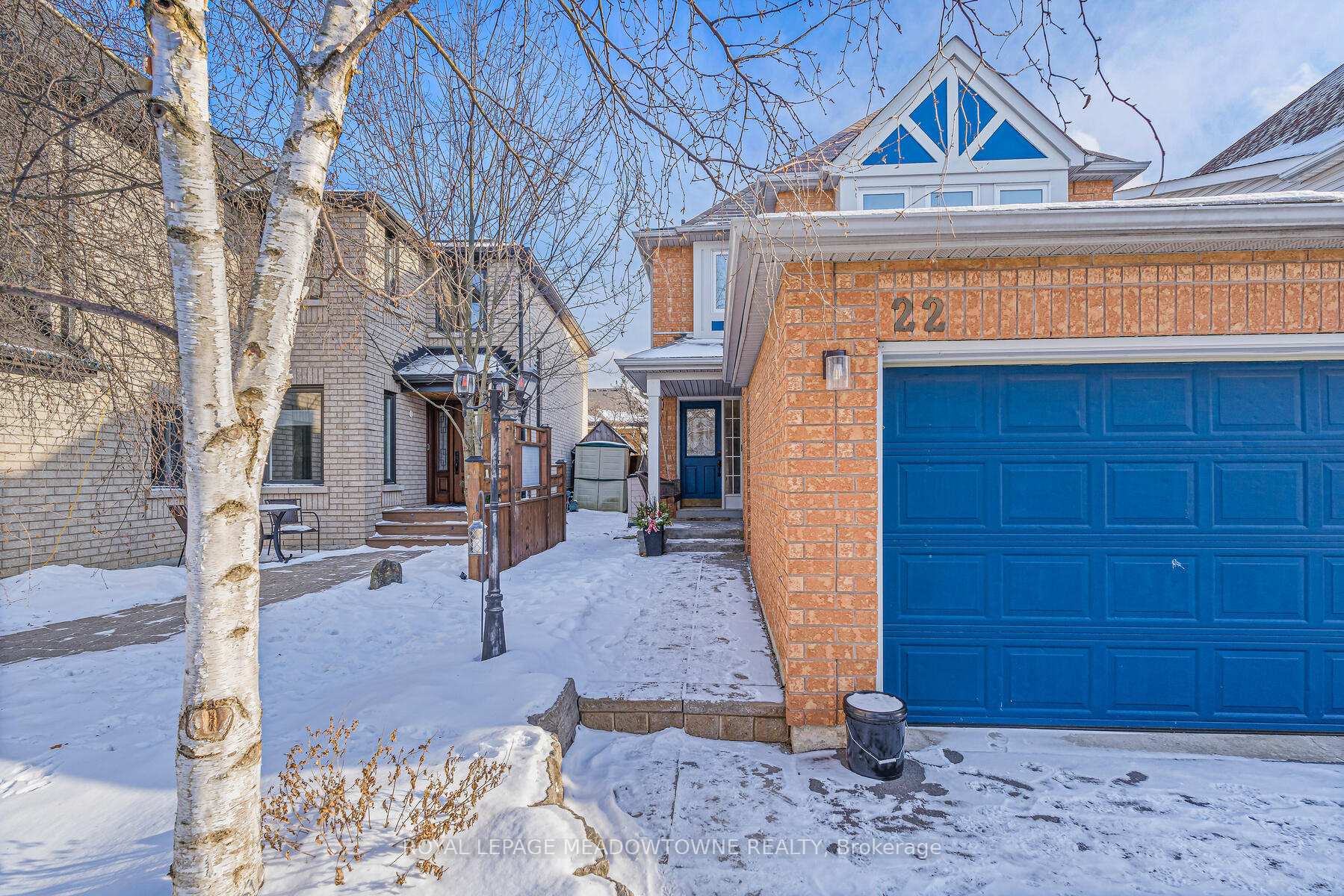 Photo 2 of 22 Stone Street, Halton Hills, Georgetown — HOMEH