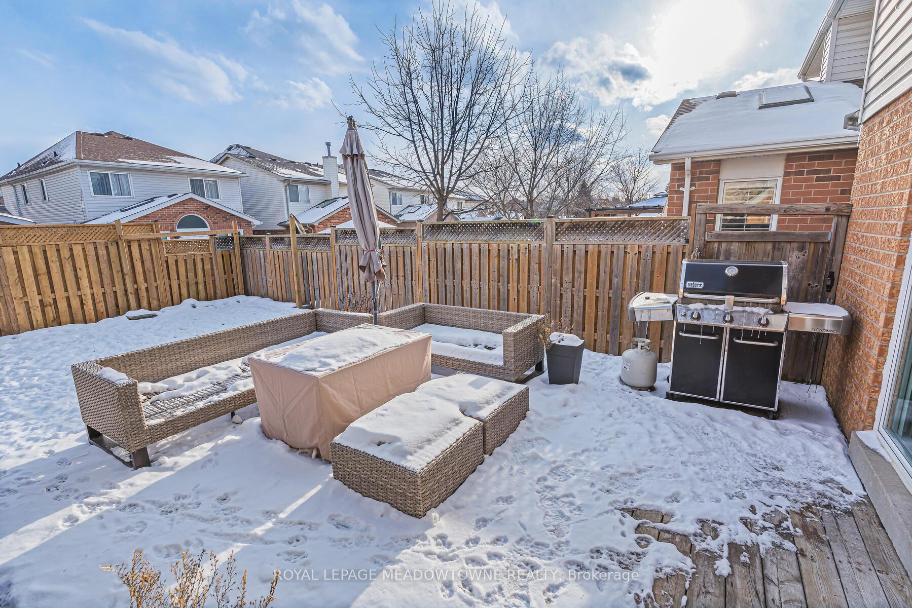 Photo 37 of 22 Stone Street, Halton Hills, Georgetown — HOMEH