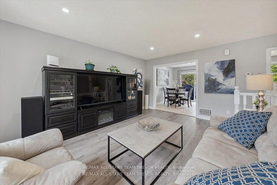 Photo 4 of 238 Pine Beach Drive, Georgina, Keswick South — HOMEH