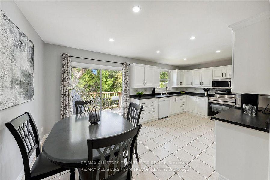 Photo 8 of 238 Pine Beach Drive, Georgina, Keswick South — HOMEH