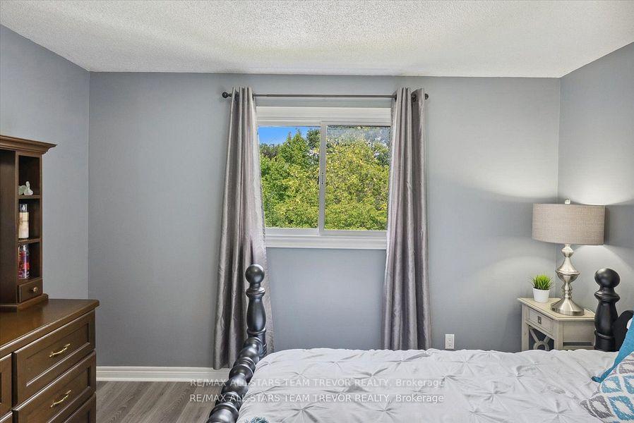 Photo 17 of 238 Pine Beach Drive, Georgina, Keswick South — HOMEH
