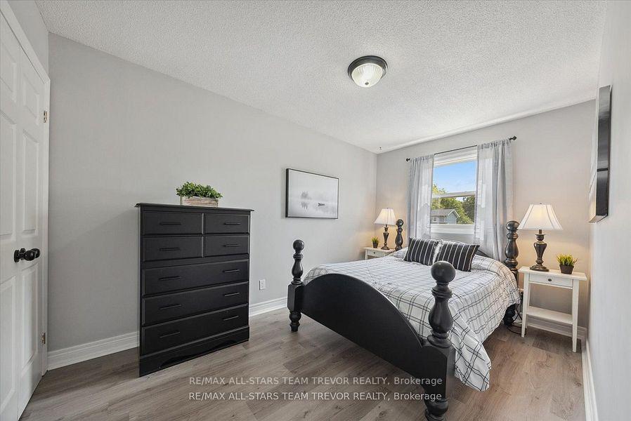 Photo 19 of 238 Pine Beach Drive, Georgina, Keswick South — HOMEH
