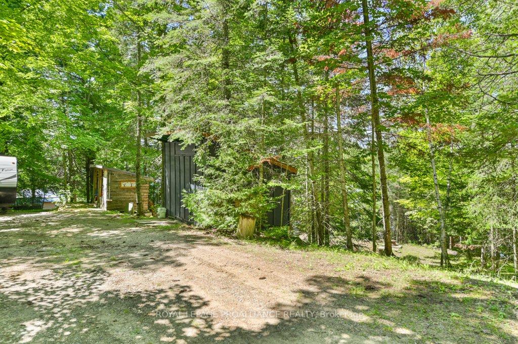 Photo 3 of 1092 1096 Ridge Lane, Frontenac, Frontenac North — HOMEH