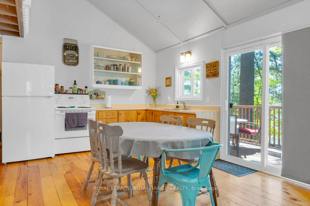 Photo 12 of 1092 1096 Ridge Lane, Frontenac, Frontenac North — HOMEH
