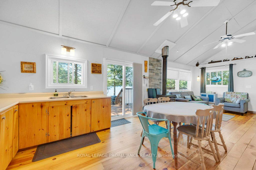 Photo 14 of 1092 1096 Ridge Lane, Frontenac, Frontenac North — HOMEH