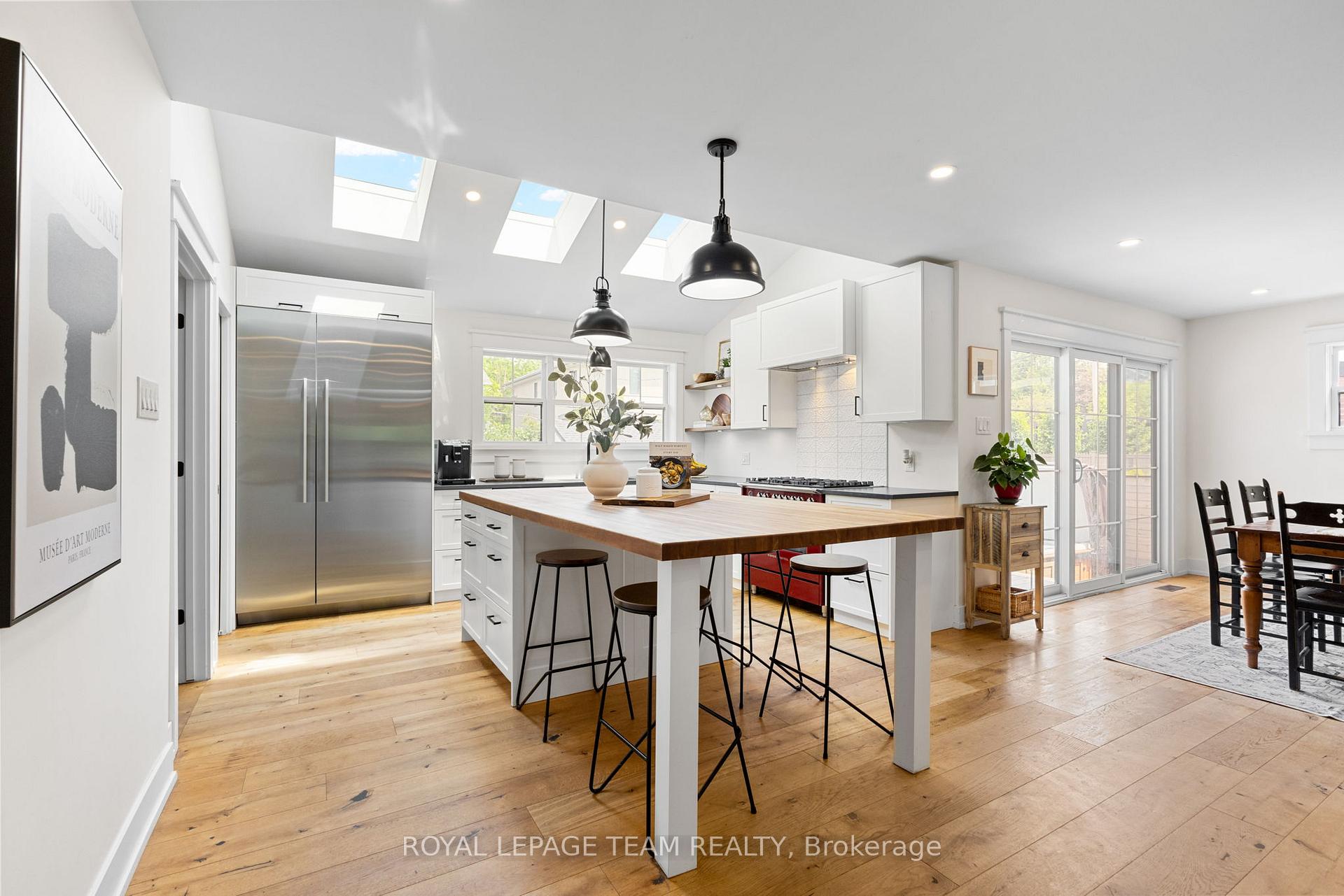 Photo 5 of 509 Windermere Avenue, Ottawa, McKellar/Highland — HOMEH