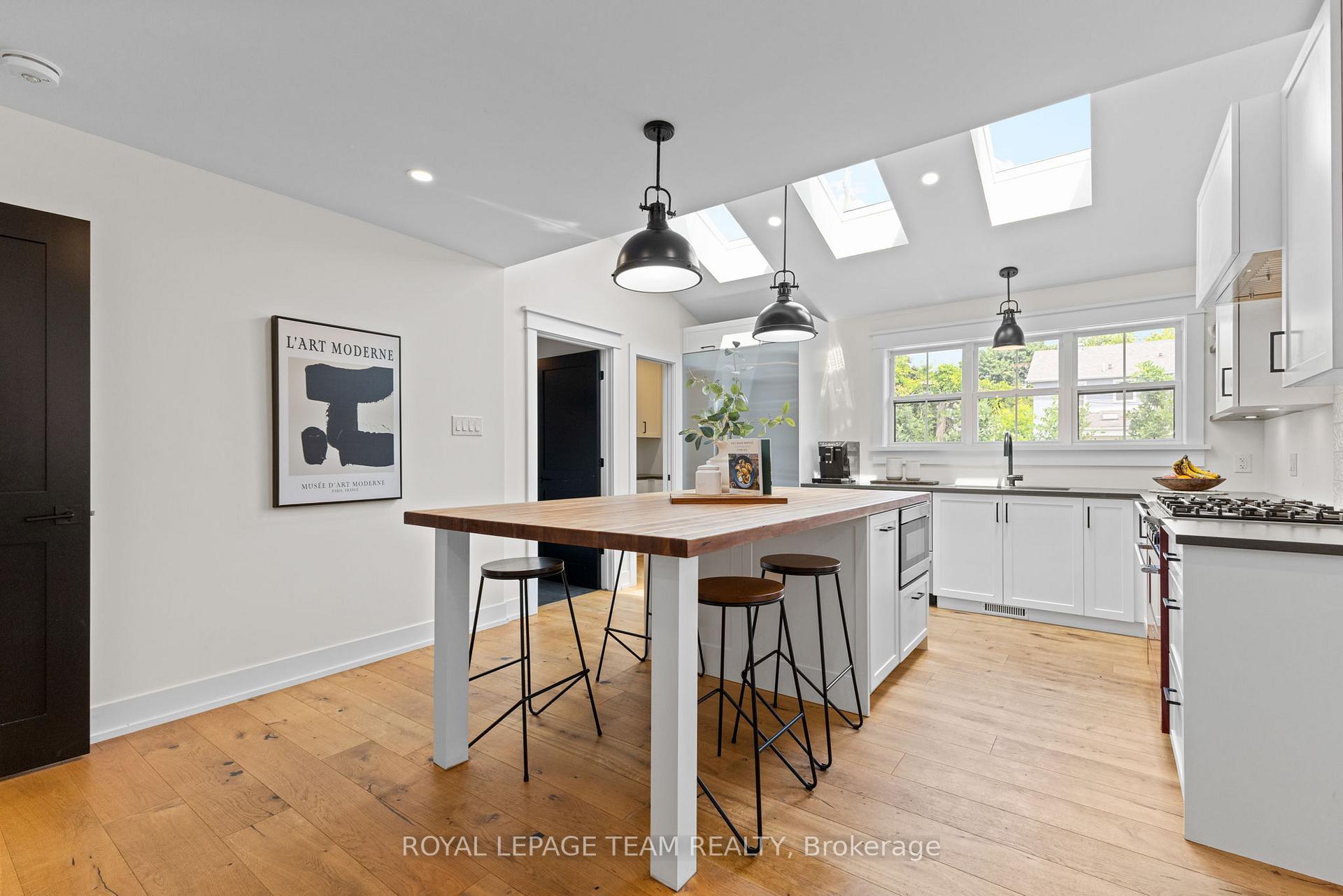 Photo 7 of 509 Windermere Avenue, Ottawa, McKellar/Highland — HOMEH