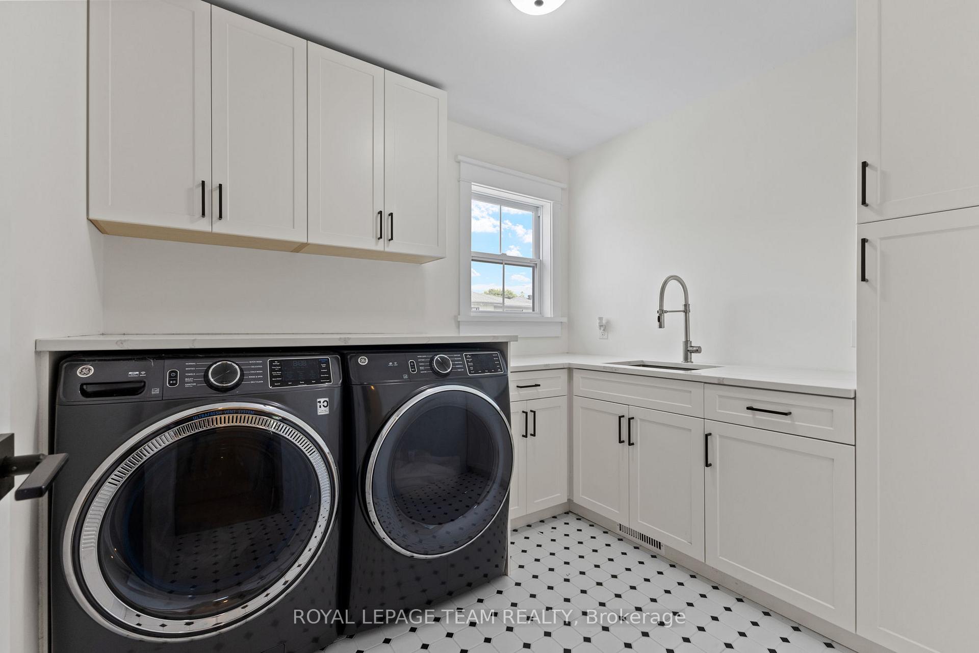 Photo 32 of 509 Windermere Avenue, Ottawa, McKellar/Highland — HOMEH