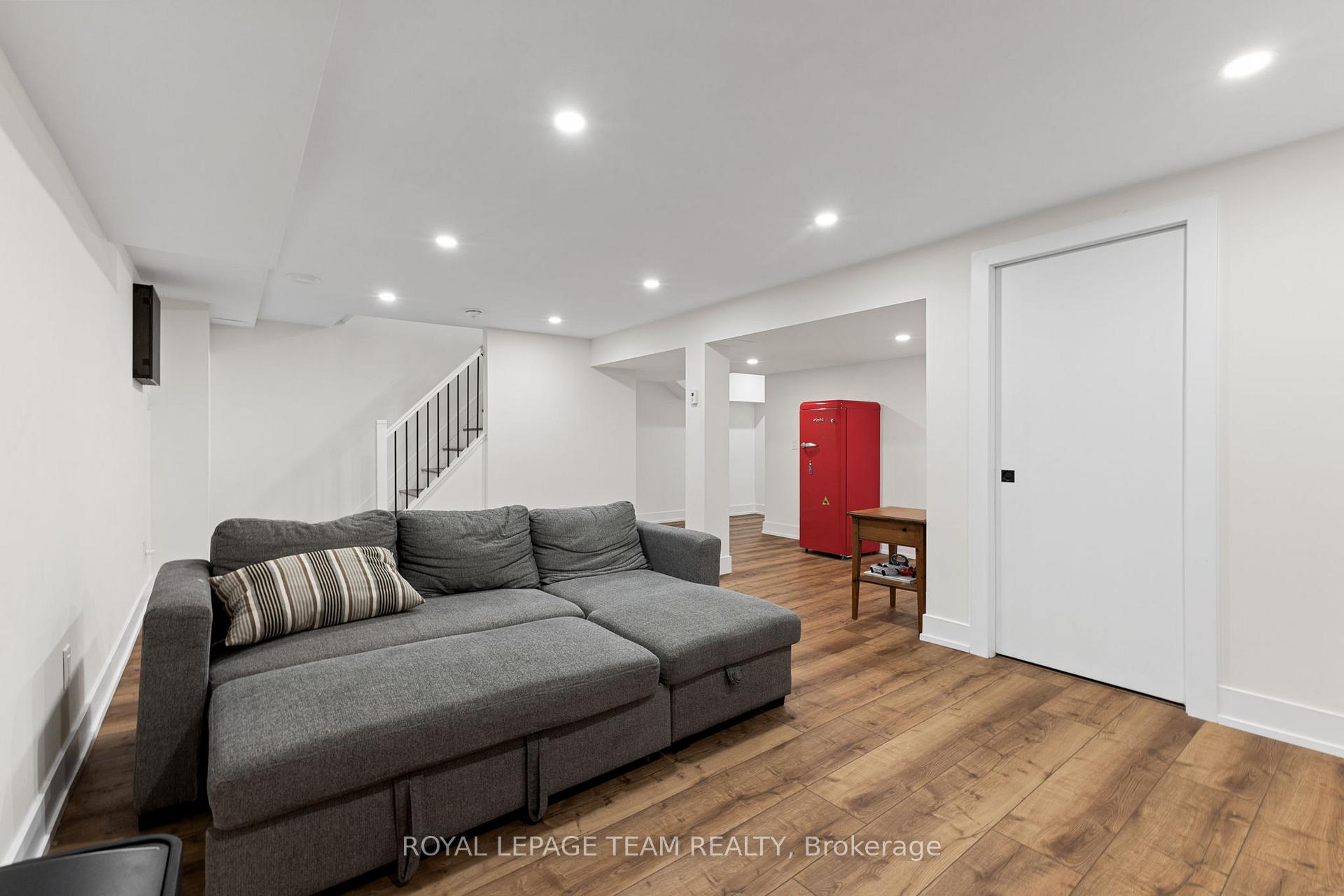 Photo 33 of 509 Windermere Avenue, Ottawa, McKellar/Highland — HOMEH