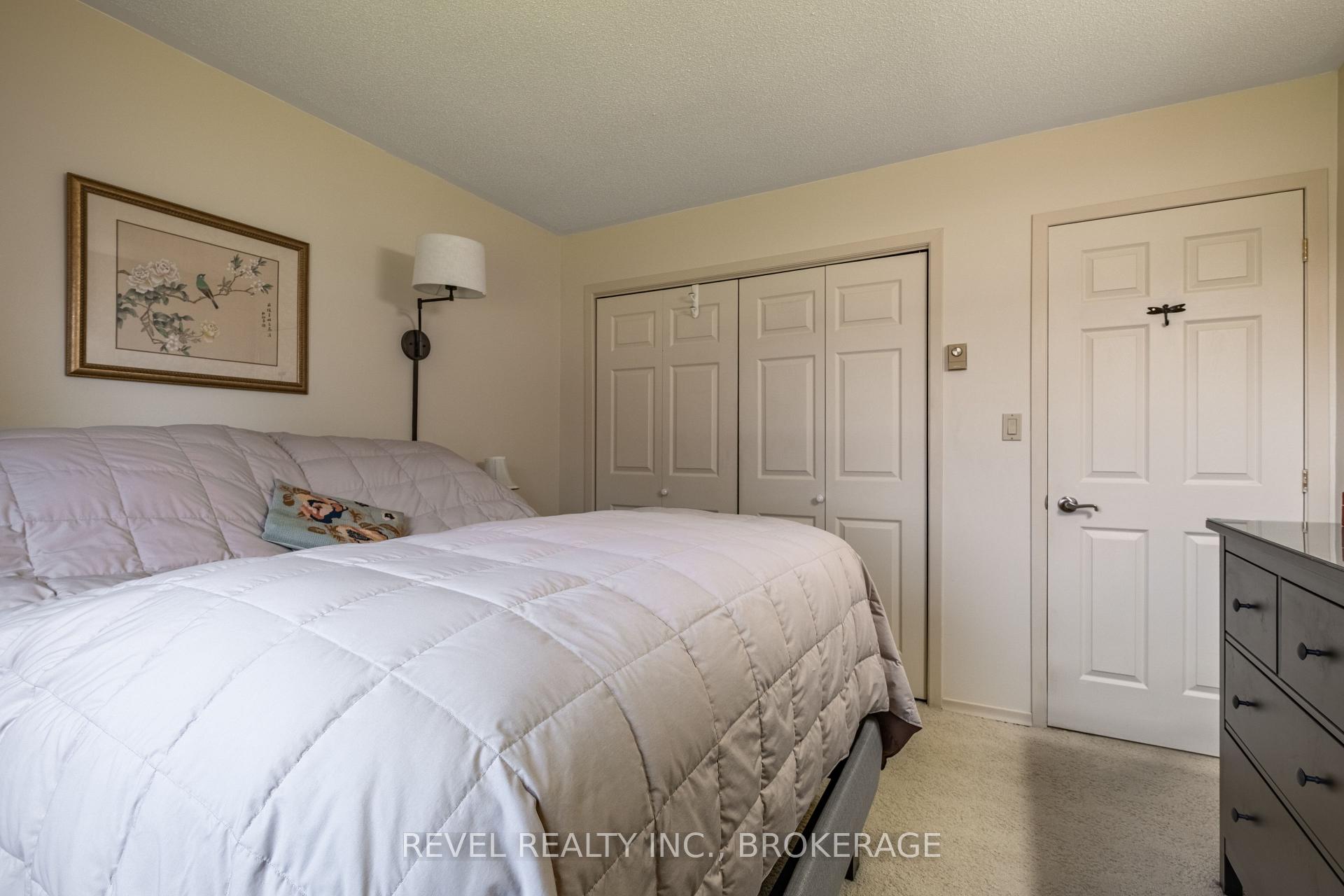 Photo 20 of 3744 Copper Kettle Drive, Frontenac, Frontenac South — HOMEH