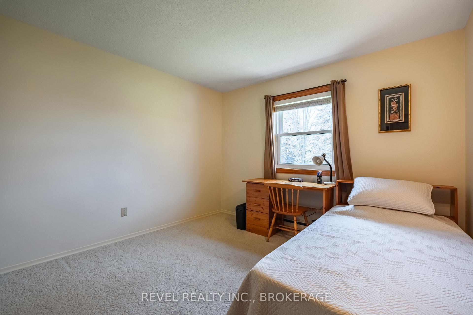 Photo 21 of 3744 Copper Kettle Drive, Frontenac, Frontenac South — HOMEH
