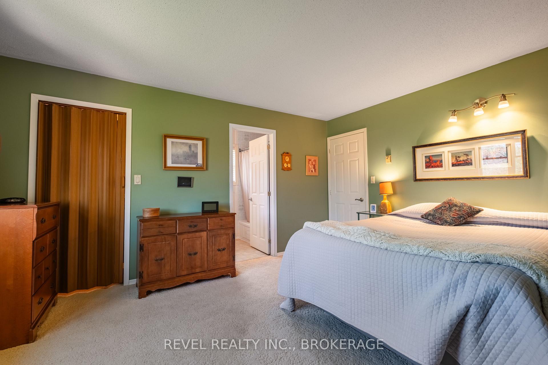 Photo 25 of 3744 Copper Kettle Drive, Frontenac, Frontenac South — HOMEH