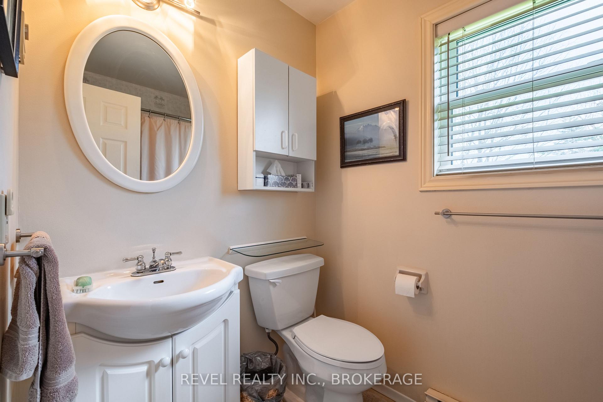 Photo 26 of 3744 Copper Kettle Drive, Frontenac, Frontenac South — HOMEH
