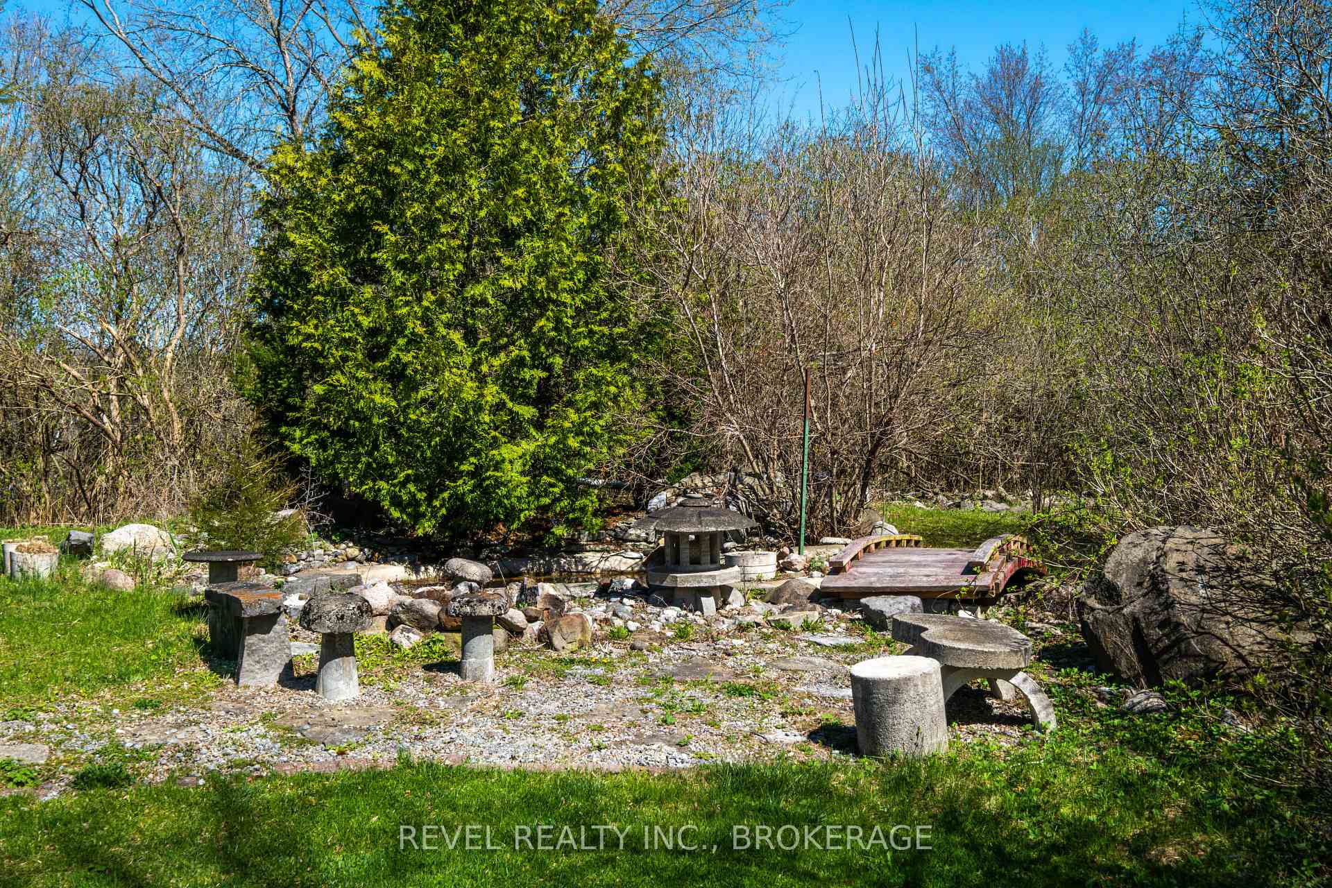 Photo 43 of 3744 Copper Kettle Drive, Frontenac, Frontenac South — HOMEH