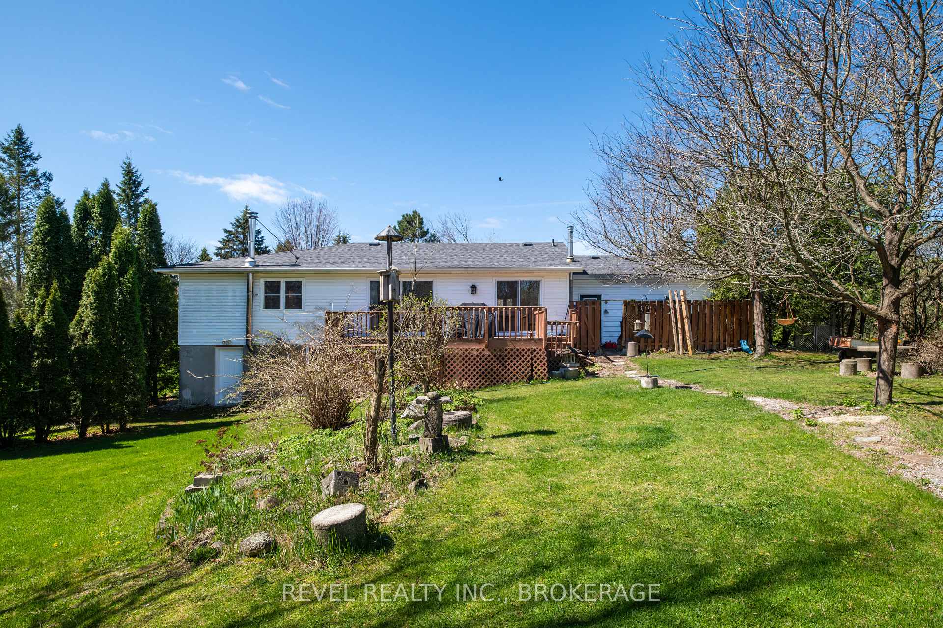 Photo 44 of 3744 Copper Kettle Drive, Frontenac, Frontenac South — HOMEH