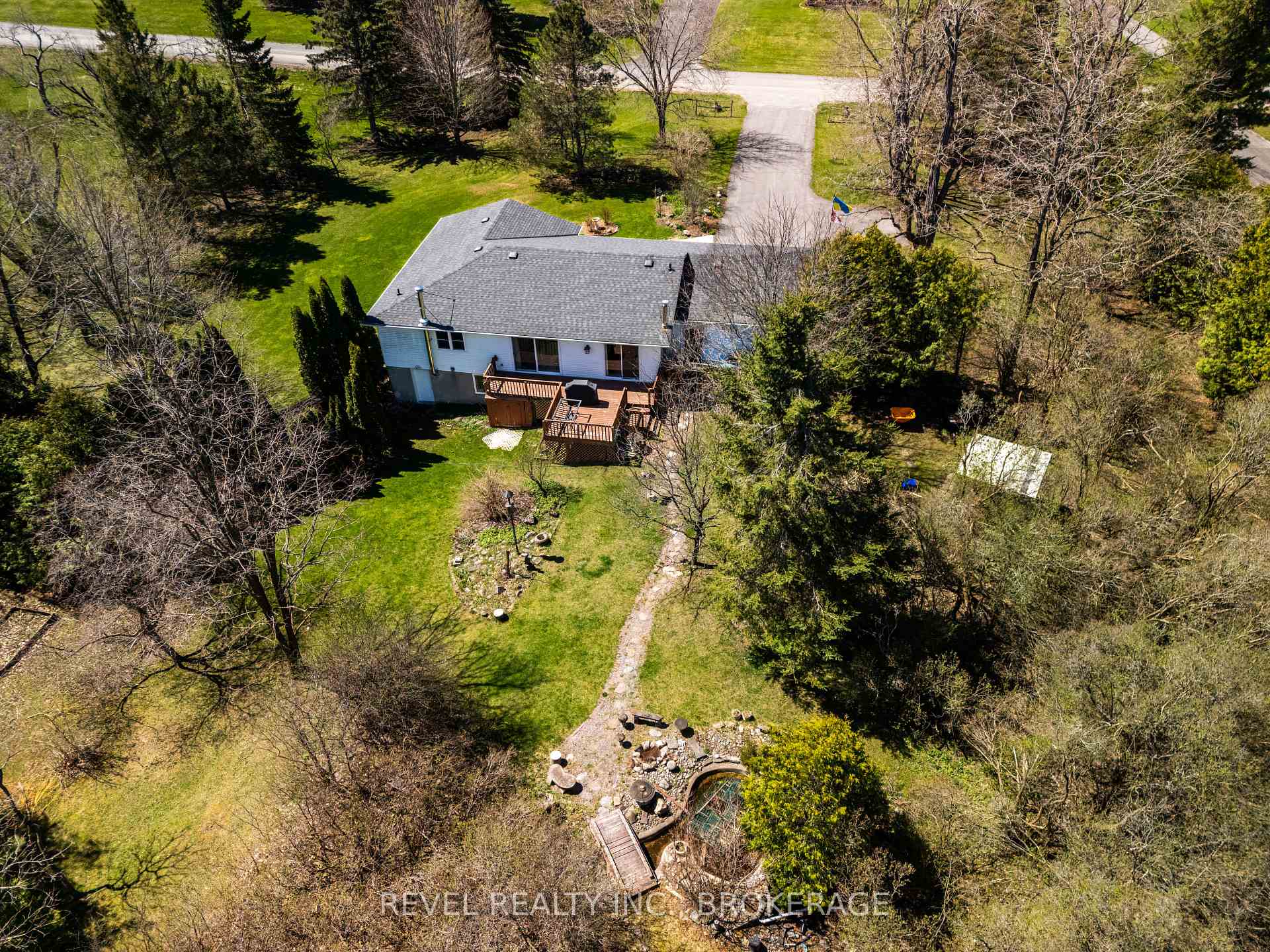 Photo 49 of 3744 Copper Kettle Drive, Frontenac, Frontenac South — HOMEH