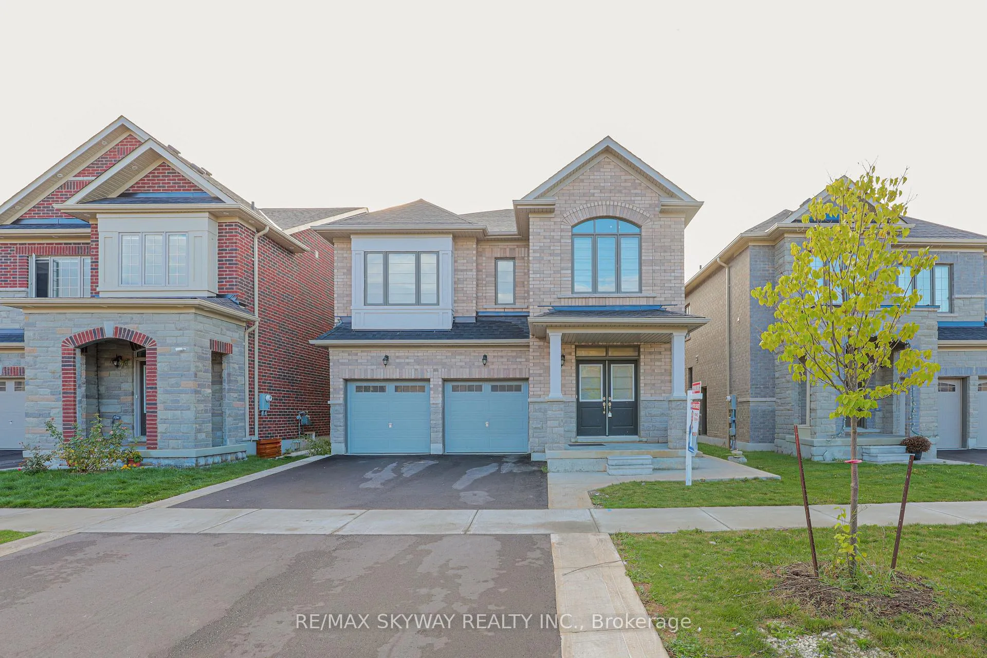Front of 379 Valleyway Drive
