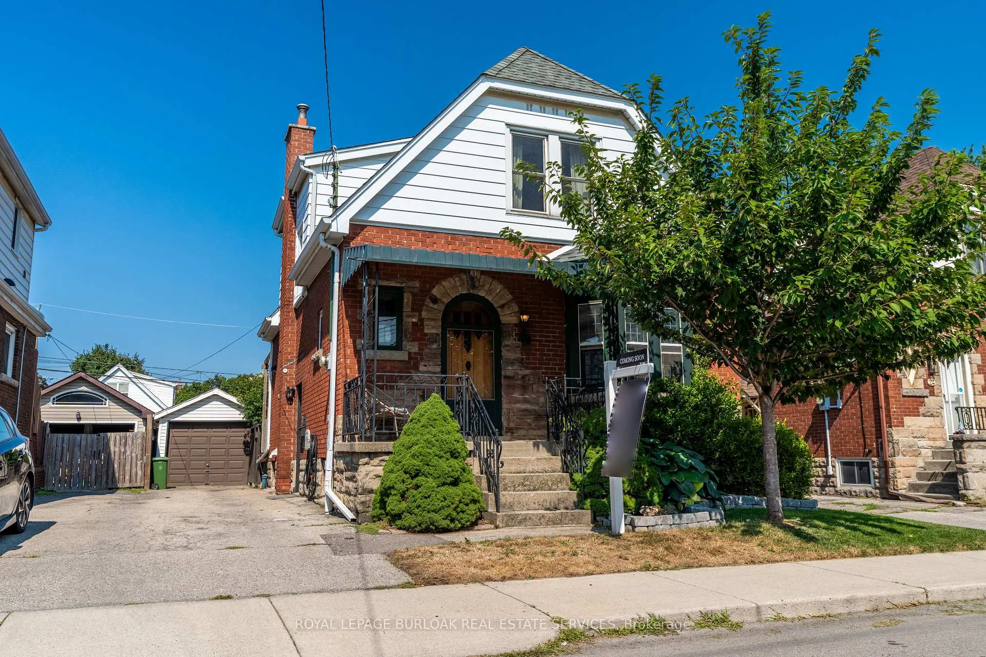 Photo 2 of 26 Weir Street S, Hamilton, Bartonville — HOMEH