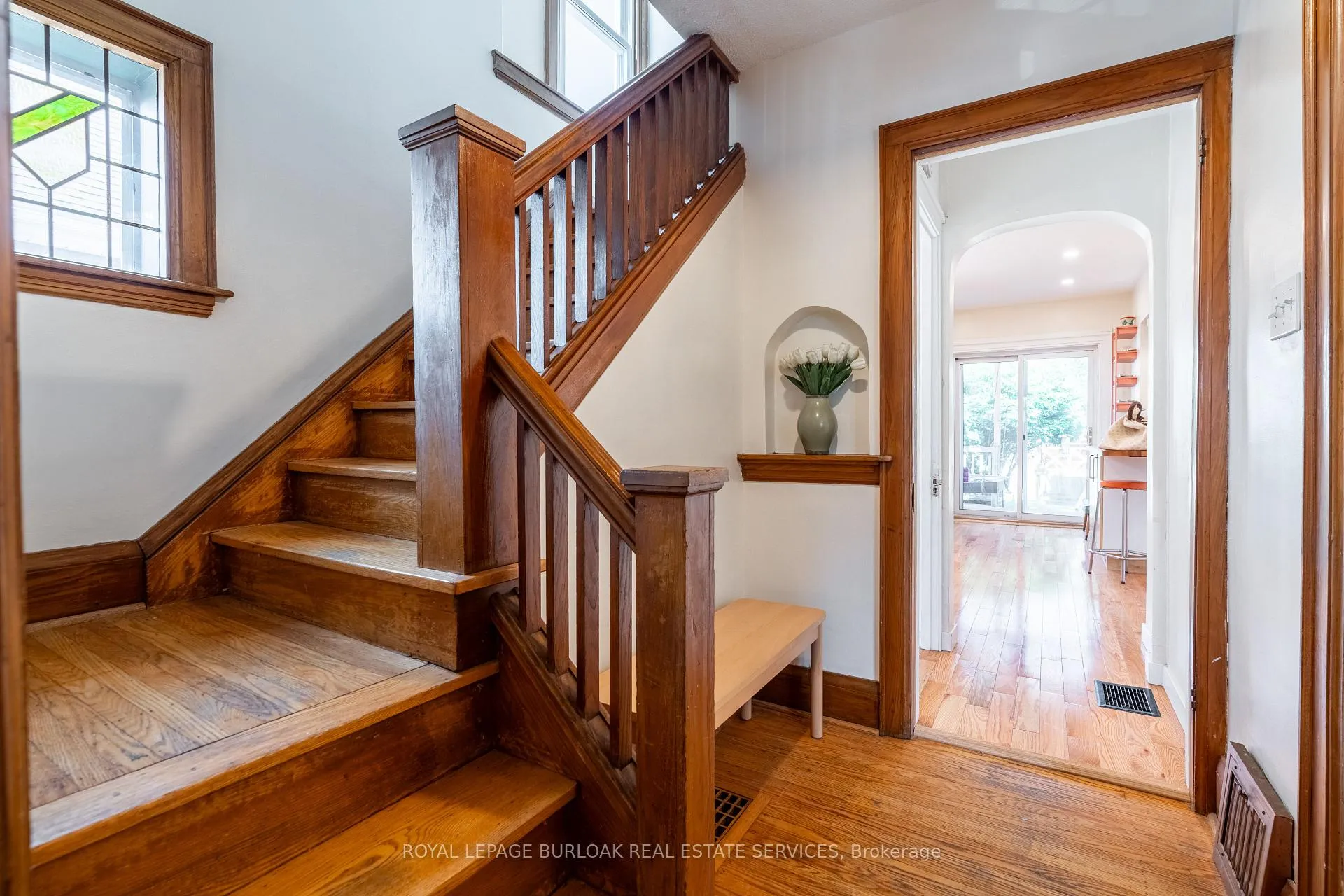 Photo 3 of 26 Weir Street S, Hamilton, Bartonville — HOMEH