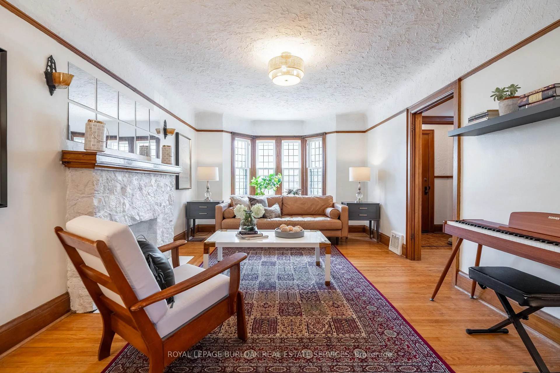 Photo 7 of 26 Weir Street S, Hamilton, Bartonville — HOMEH