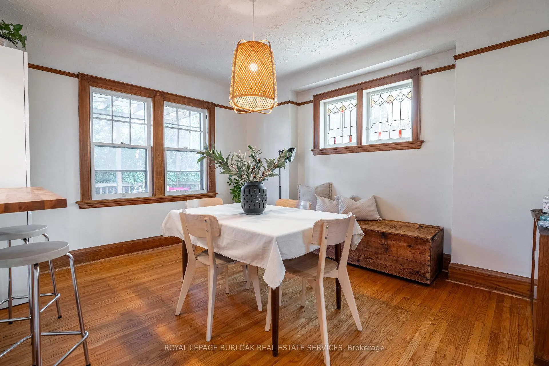 Photo 8 of 26 Weir Street S, Hamilton, Bartonville — HOMEH