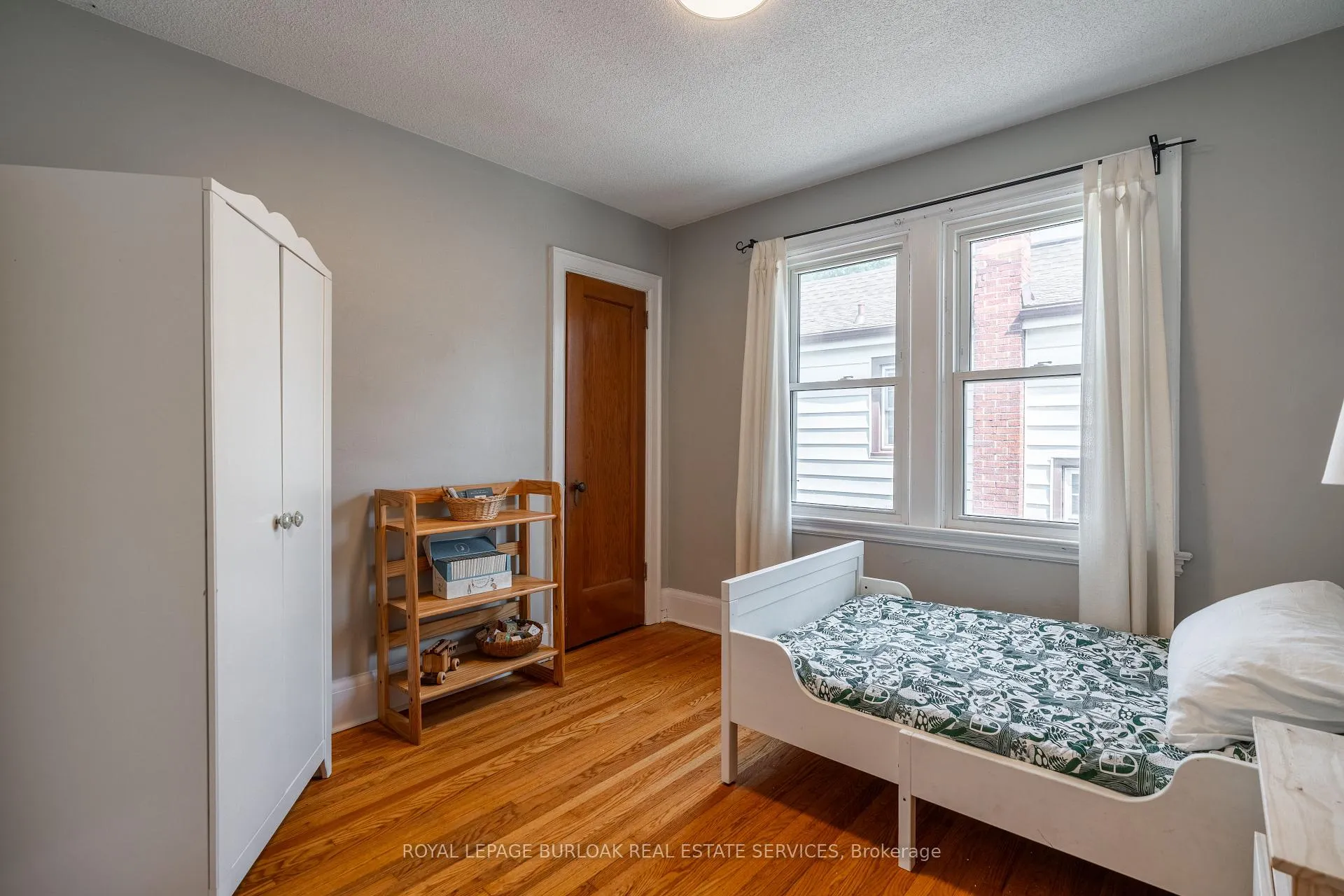 Photo 16 of 26 Weir Street S, Hamilton, Bartonville — HOMEH