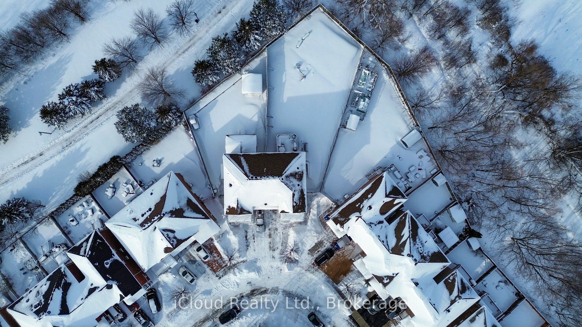Photo 96 of 52 Tianalee Crescent, Brampton, Fletcher's Meadow — HOMEH