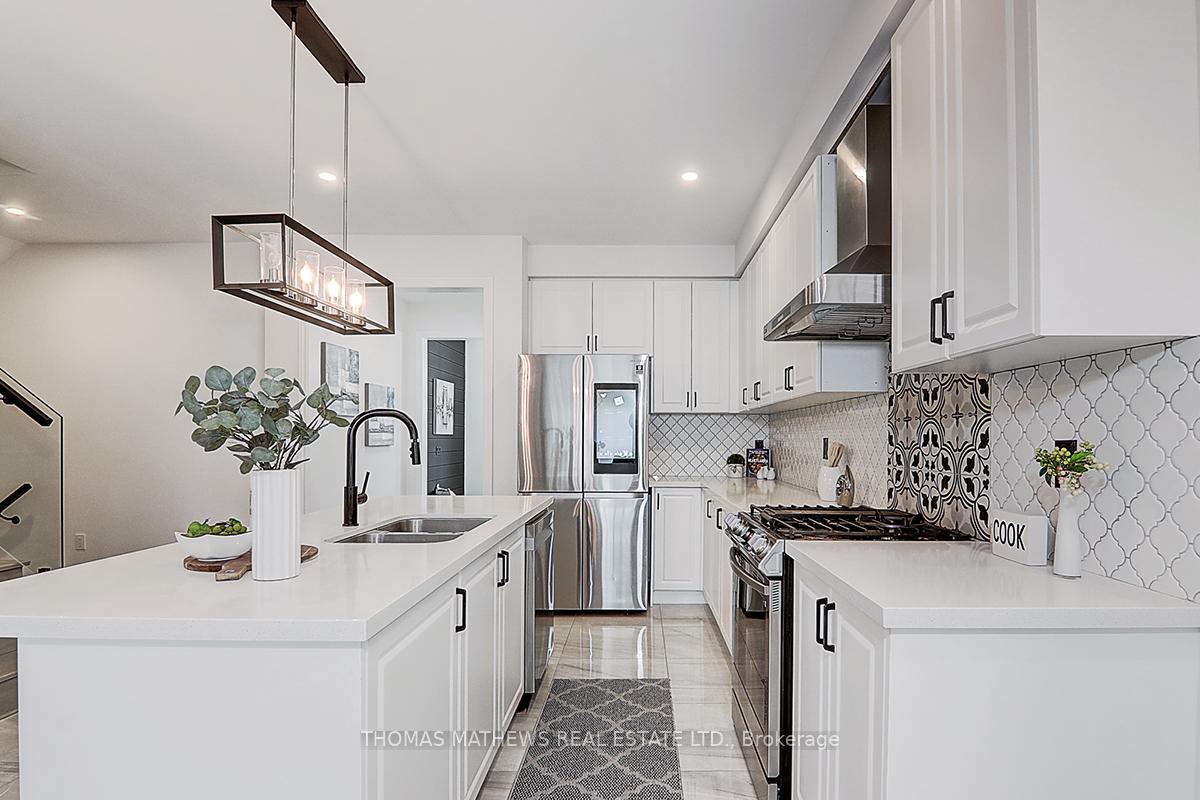 Photo 15 of 11 Glen Rye Street, Georgina, Keswick North — HOMEH