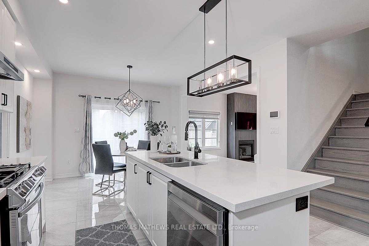 Photo 16 of 11 Glen Rye Street, Georgina, Keswick North — HOMEH