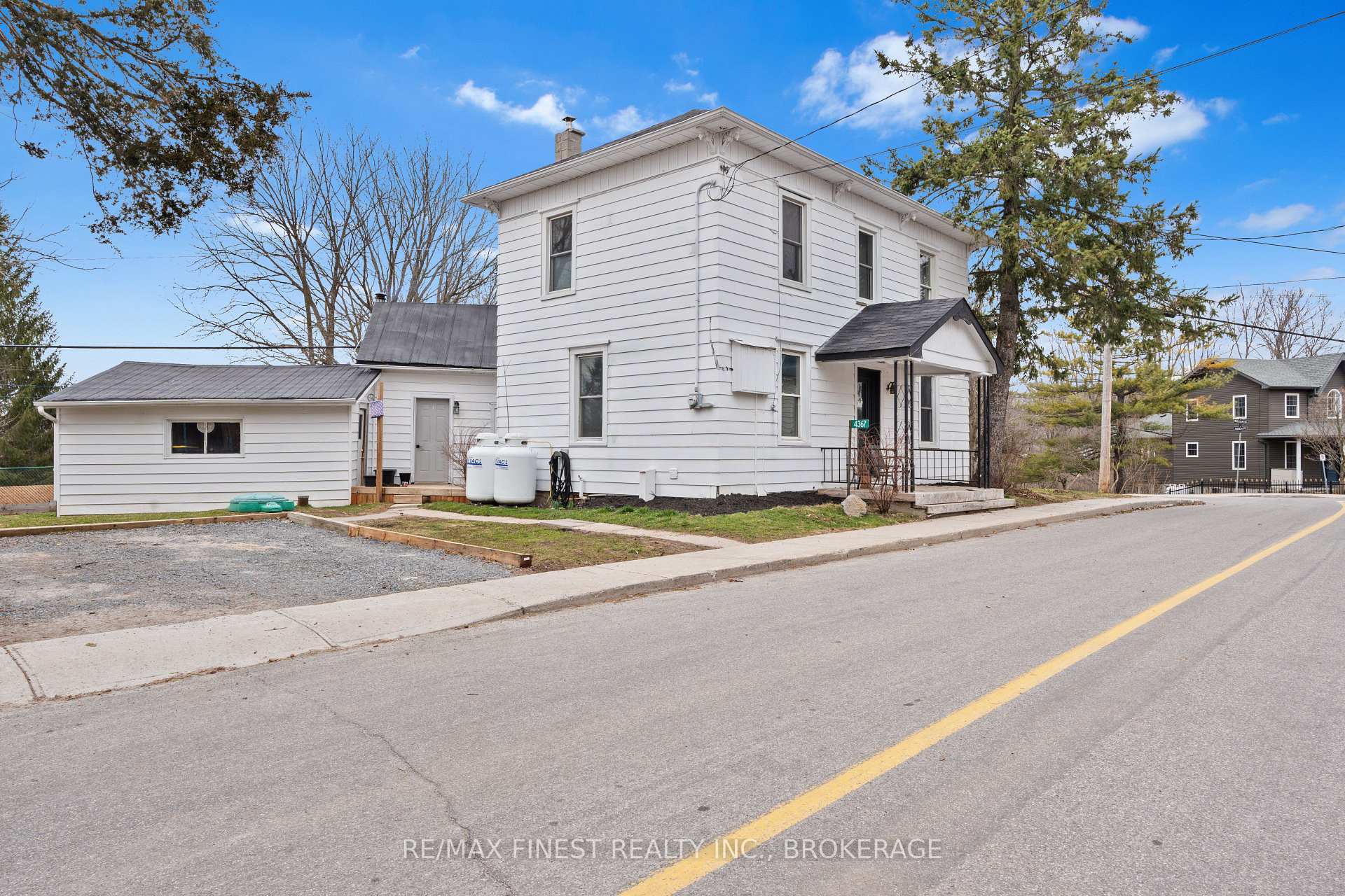 Photo 3 of 4367 Amelia Street, Frontenac, Frontenac South — HOMEH
