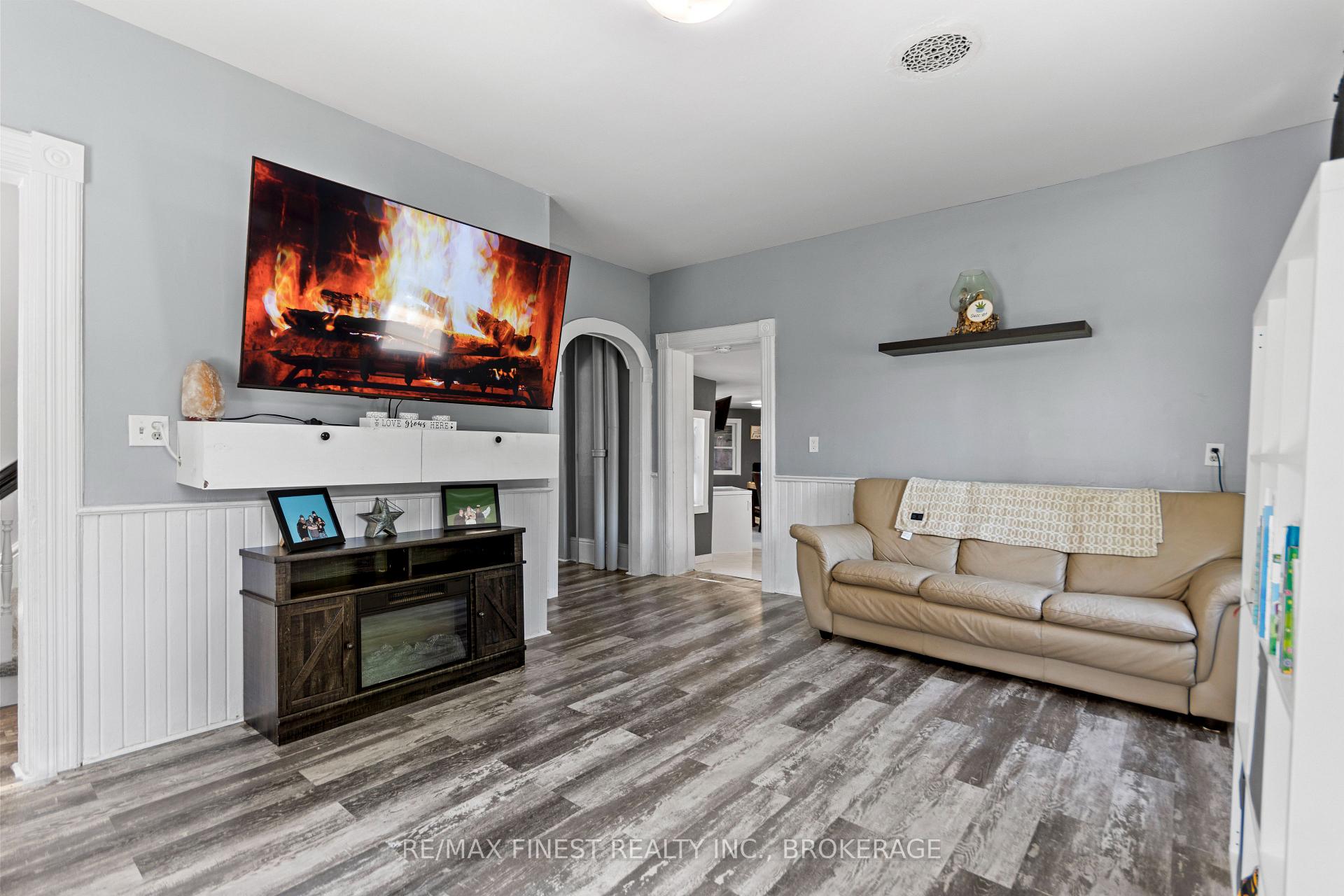 Photo 9 of 4367 Amelia Street, Frontenac, Frontenac South — HOMEH