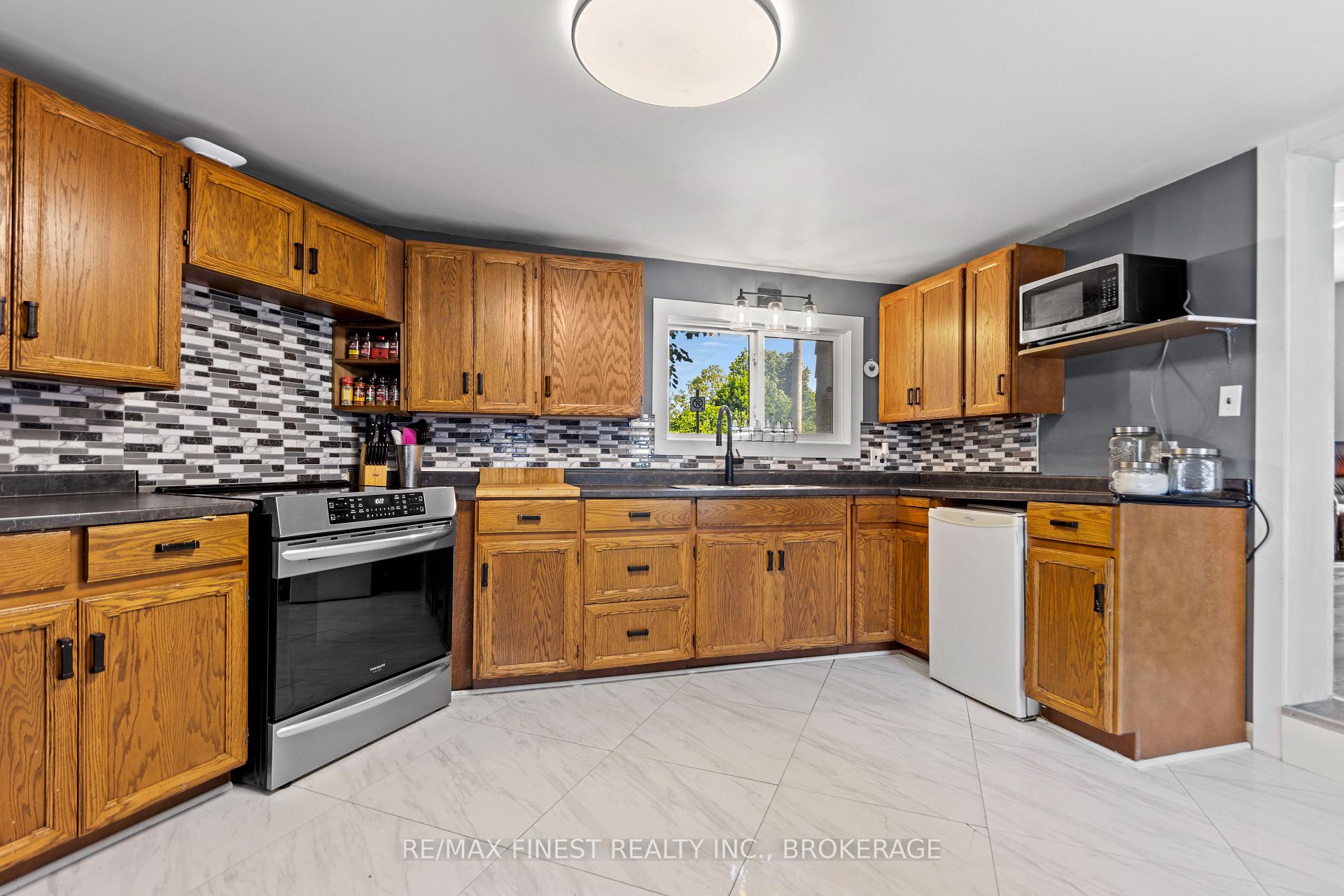 Photo 13 of 4367 Amelia Street, Frontenac, Frontenac South — HOMEH