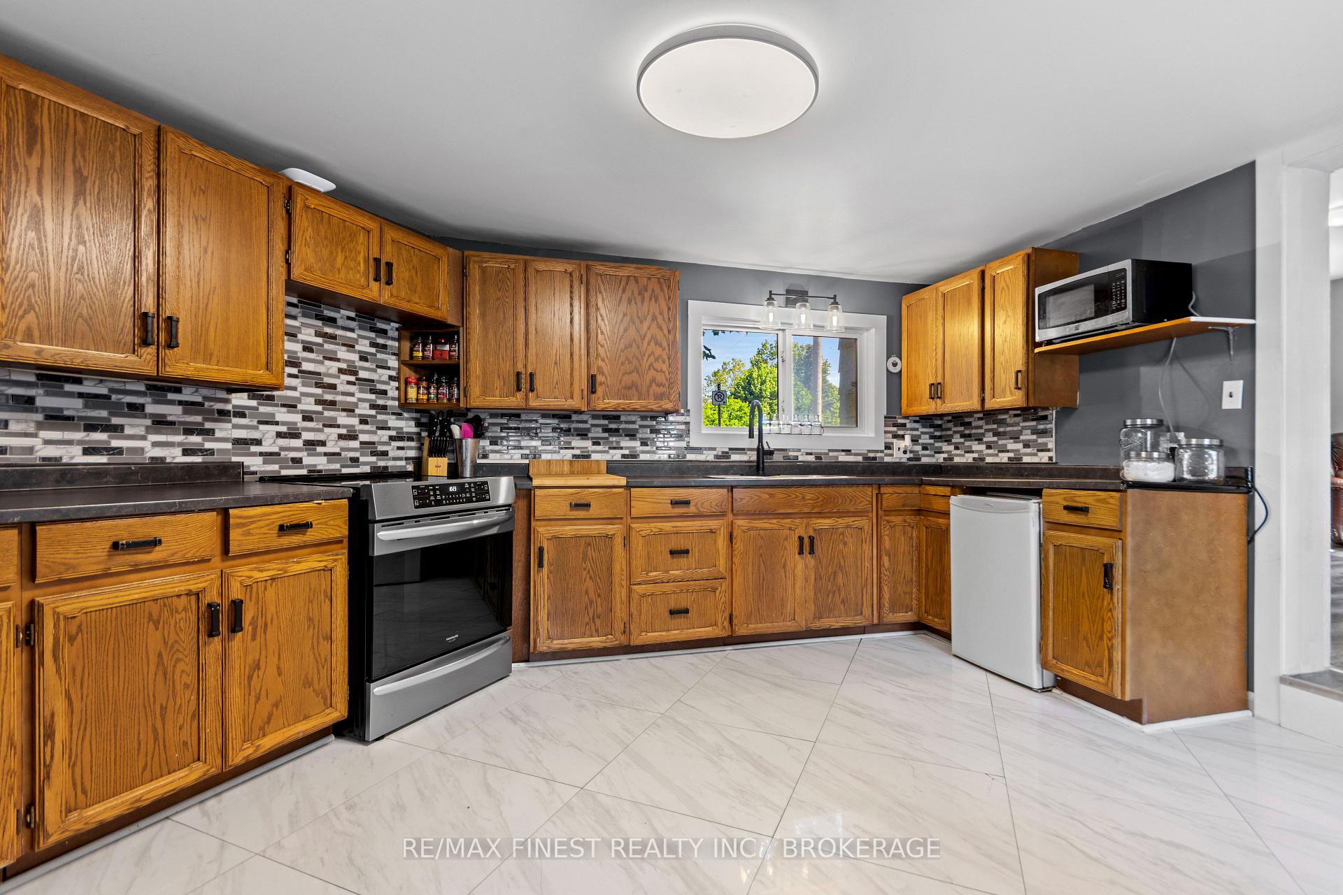 Photo 14 of 4367 Amelia Street, Frontenac, Frontenac South — HOMEH