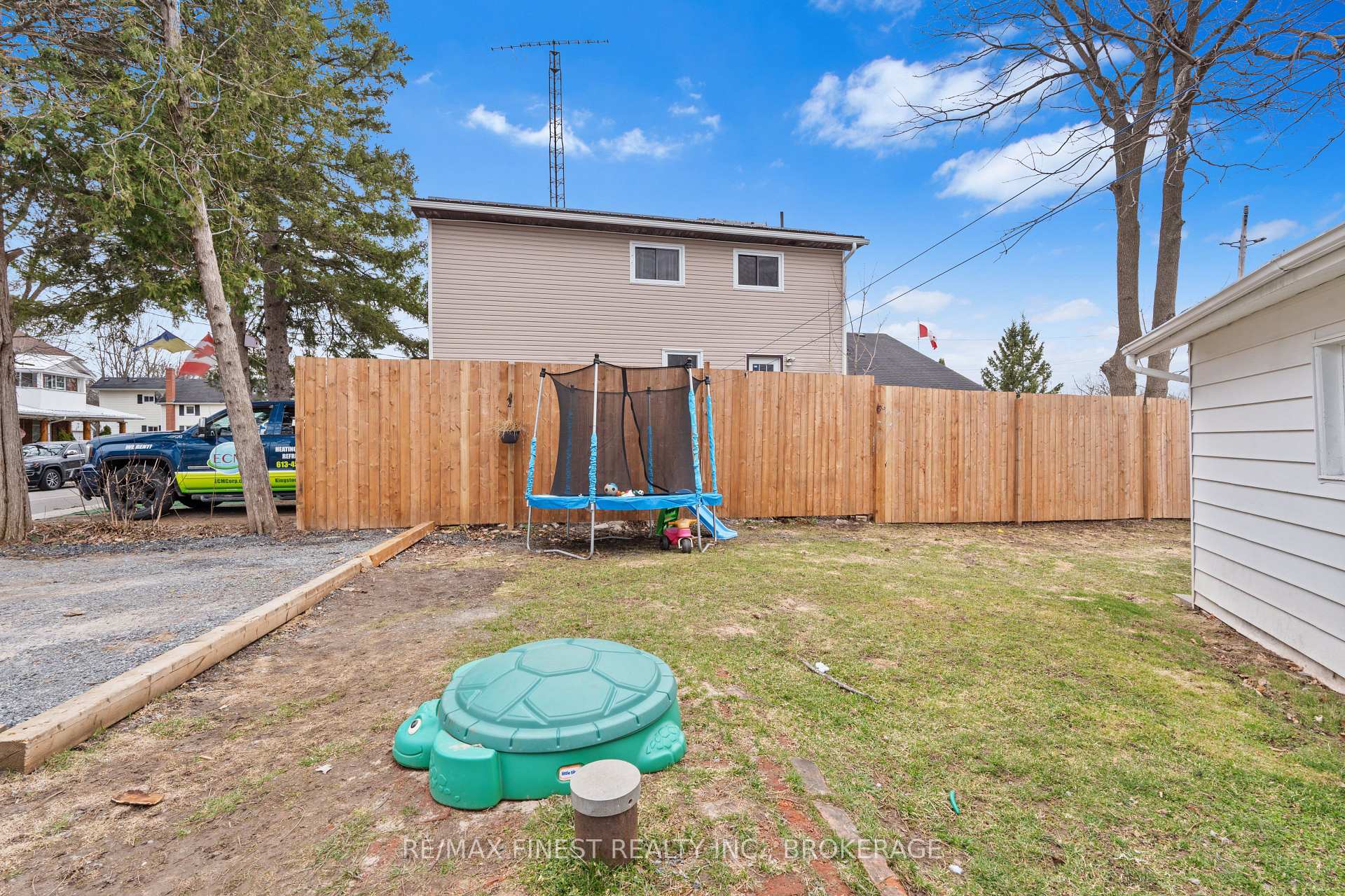 Photo 26 of 4367 Amelia Street, Frontenac, Frontenac South — HOMEH