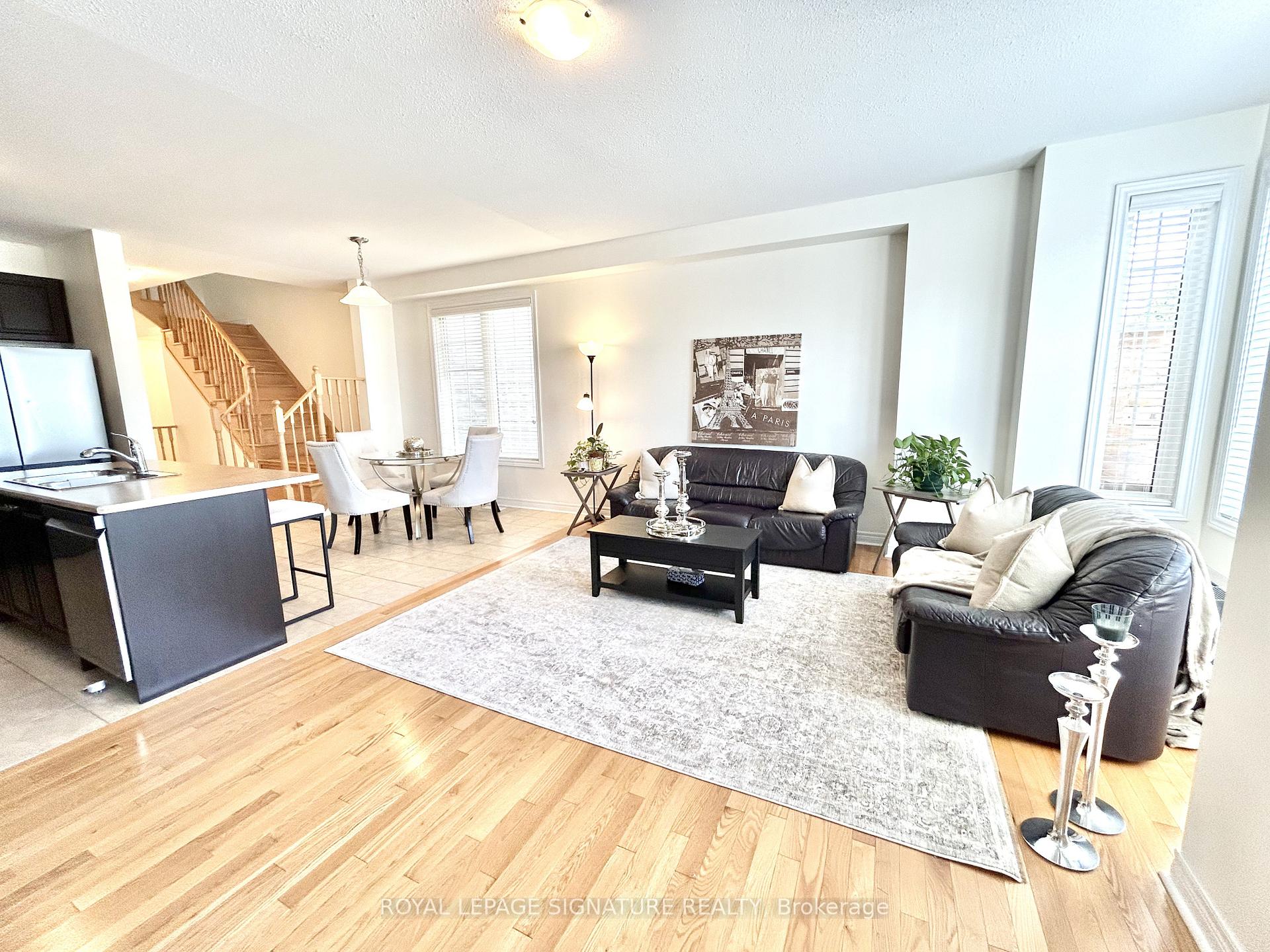 Photo 5 of 10 Zanetta Crescent, Brampton, Credit Valley — HOMEH