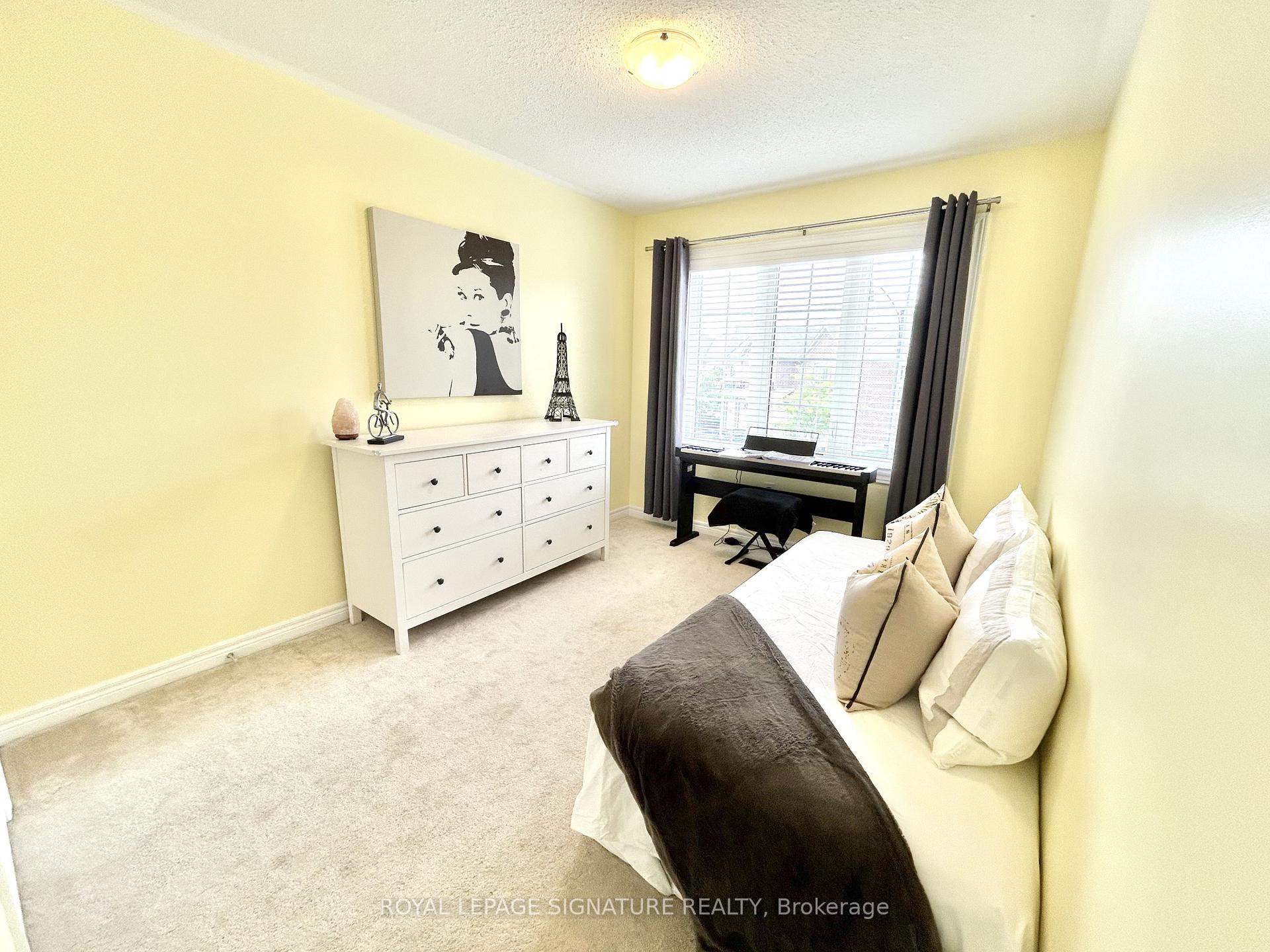 Photo 15 of 10 Zanetta Crescent, Brampton, Credit Valley — HOMEH