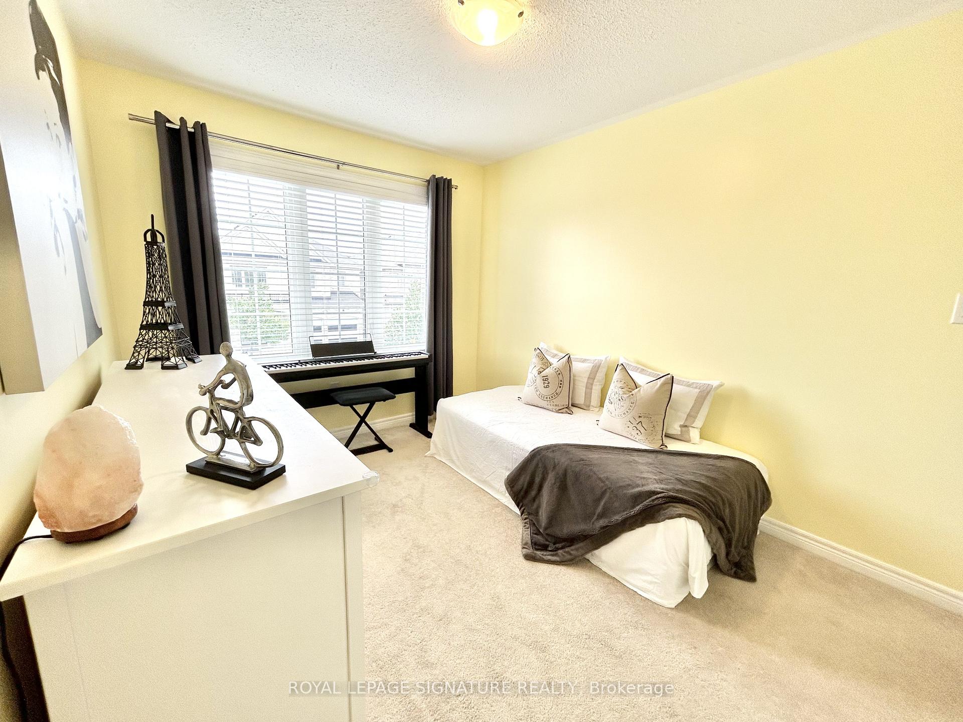Photo 16 of 10 Zanetta Crescent, Brampton, Credit Valley — HOMEH