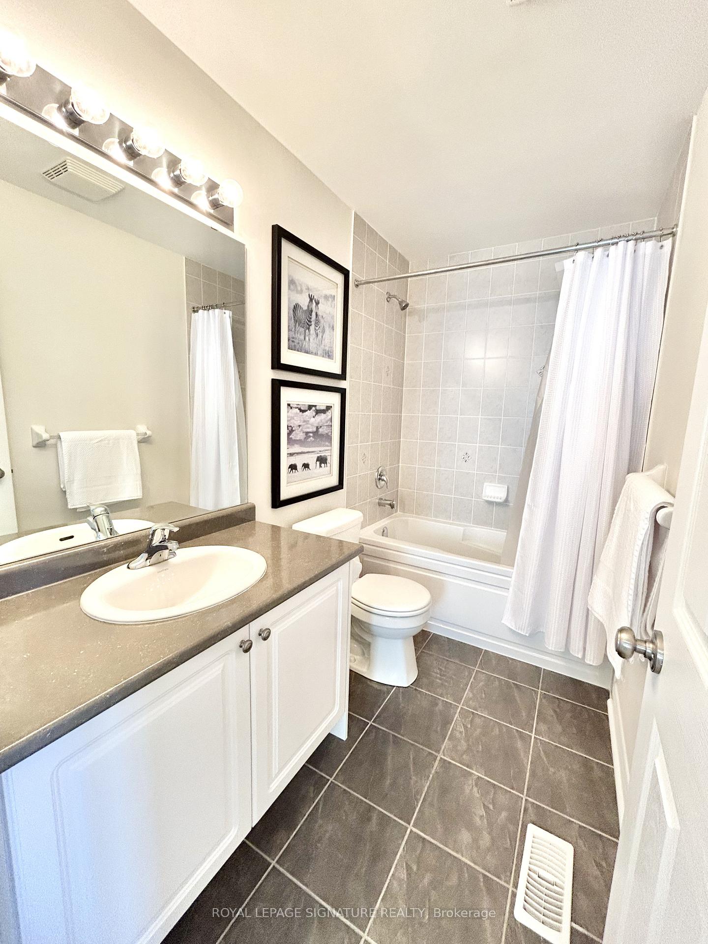 Photo 17 of 10 Zanetta Crescent, Brampton, Credit Valley — HOMEH