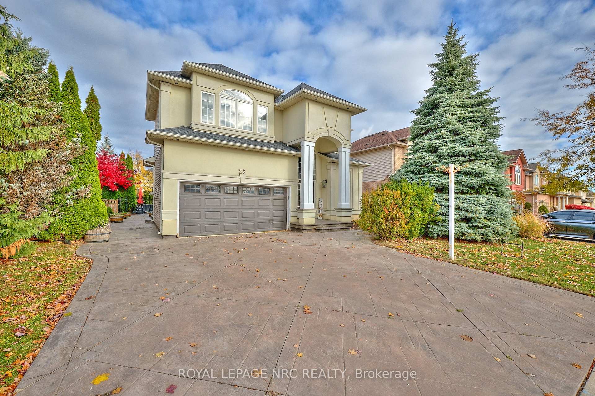 Photo 1 of 23 Moorland Crescent, Hamilton, Meadowlands — HOMEH