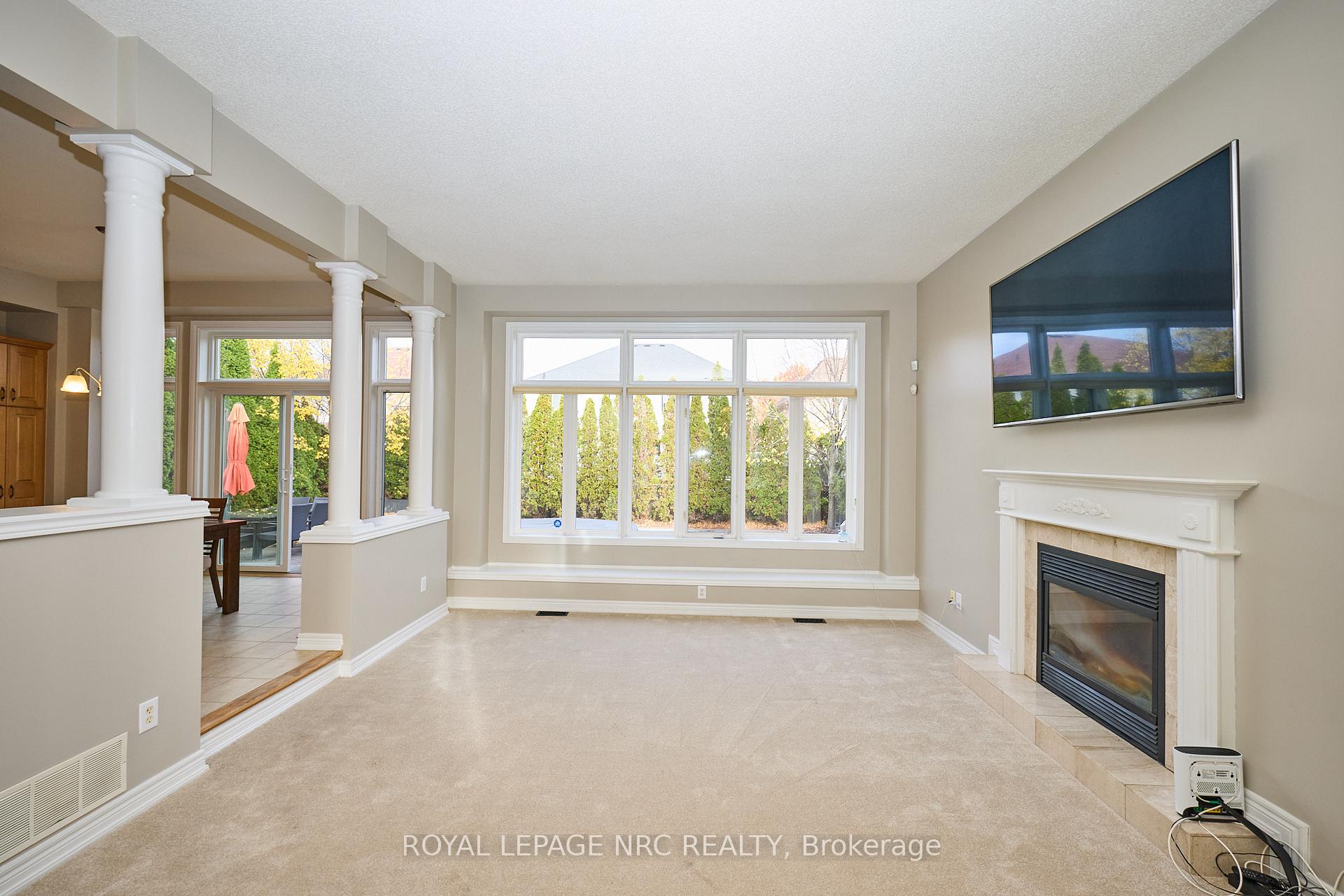 Photo 9 of 23 Moorland Crescent, Hamilton, Meadowlands — HOMEH
