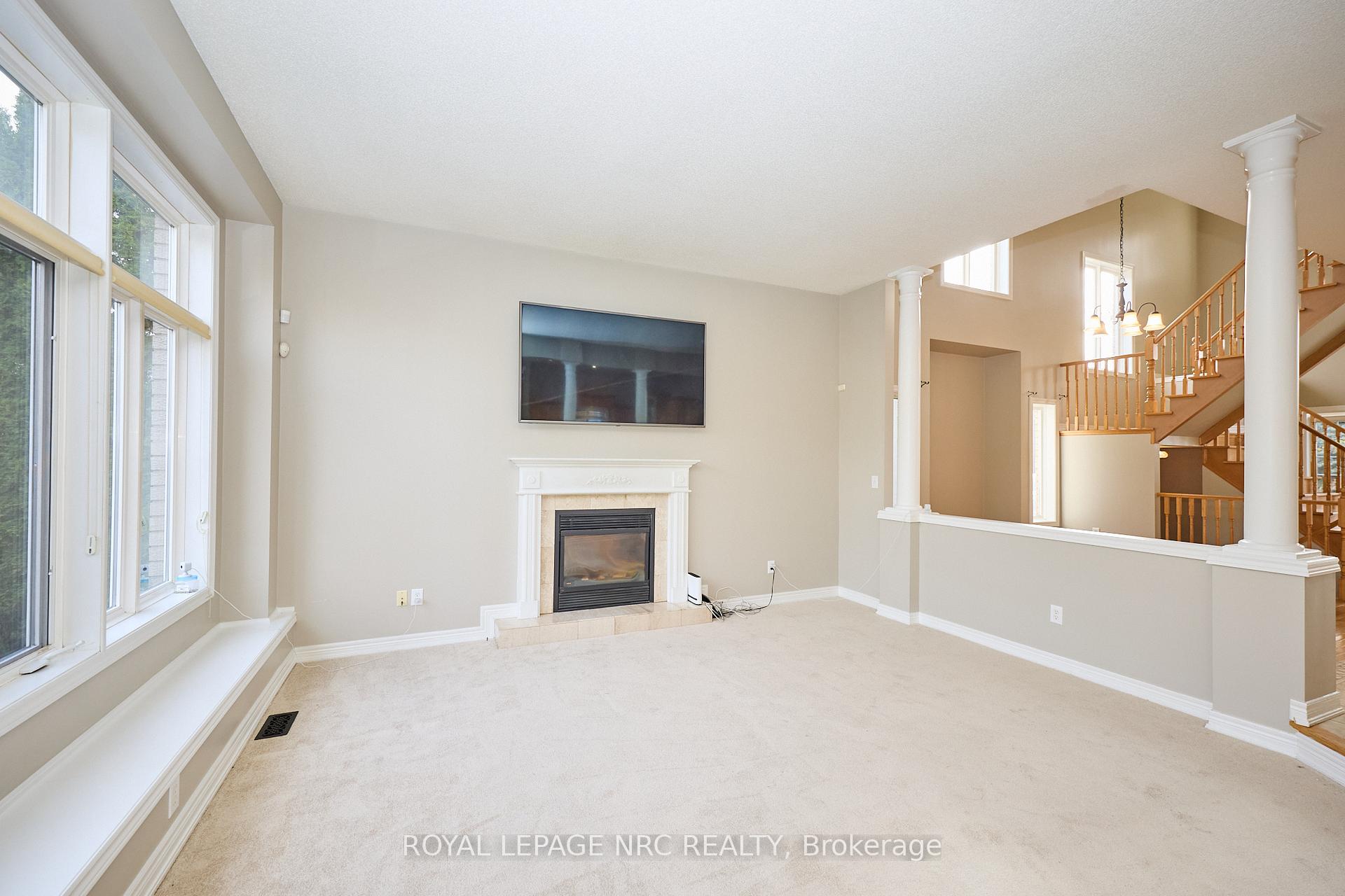 Photo 18 of 23 Moorland Crescent, Hamilton, Meadowlands — HOMEH