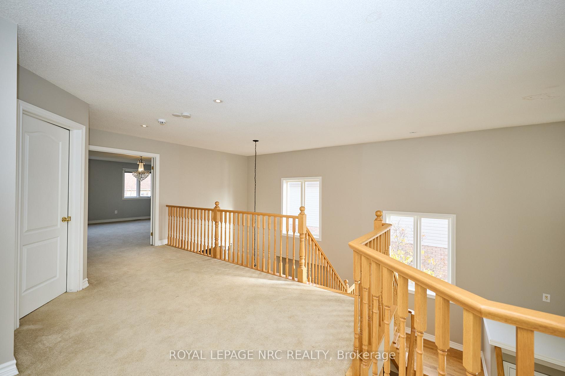 Photo 27 of 23 Moorland Crescent, Hamilton, Meadowlands — HOMEH