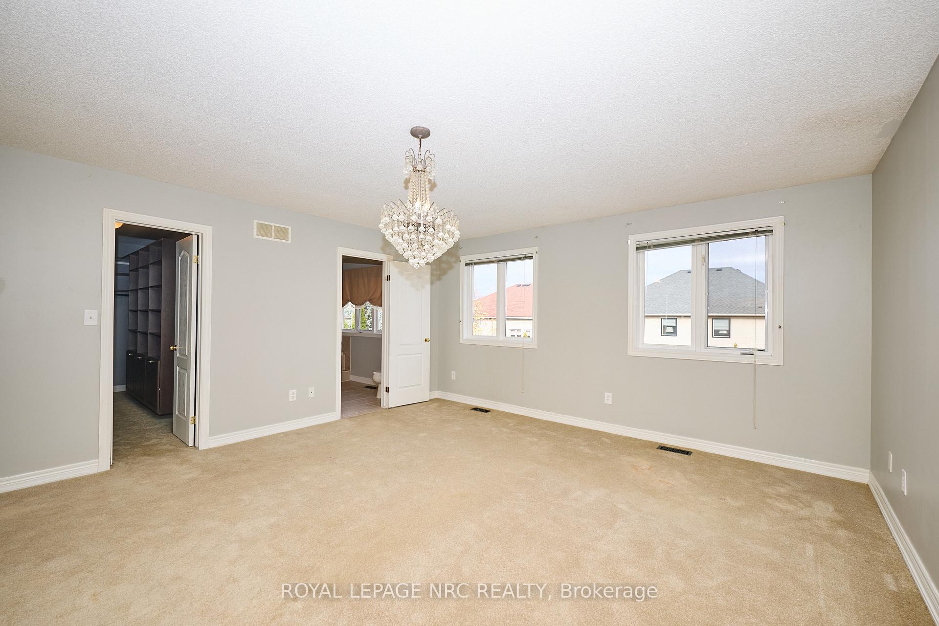 Photo 30 of 23 Moorland Crescent, Hamilton, Meadowlands — HOMEH