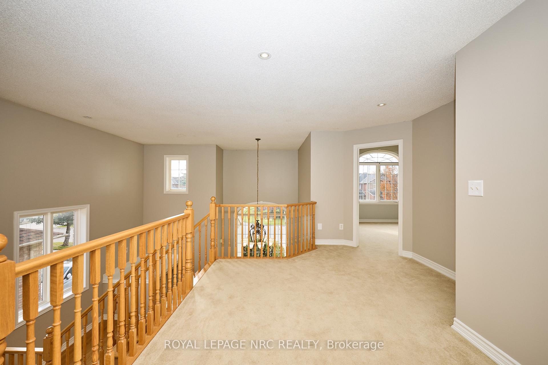 Photo 33 of 23 Moorland Crescent, Hamilton, Meadowlands — HOMEH