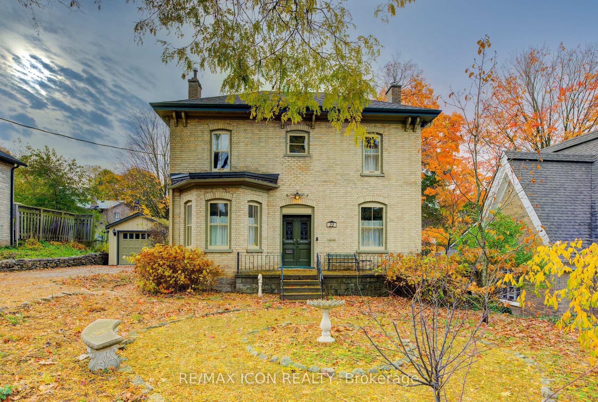 Photo 2 of 22 Harvey Street, Cambridge, Hespeler Village — HOMEH