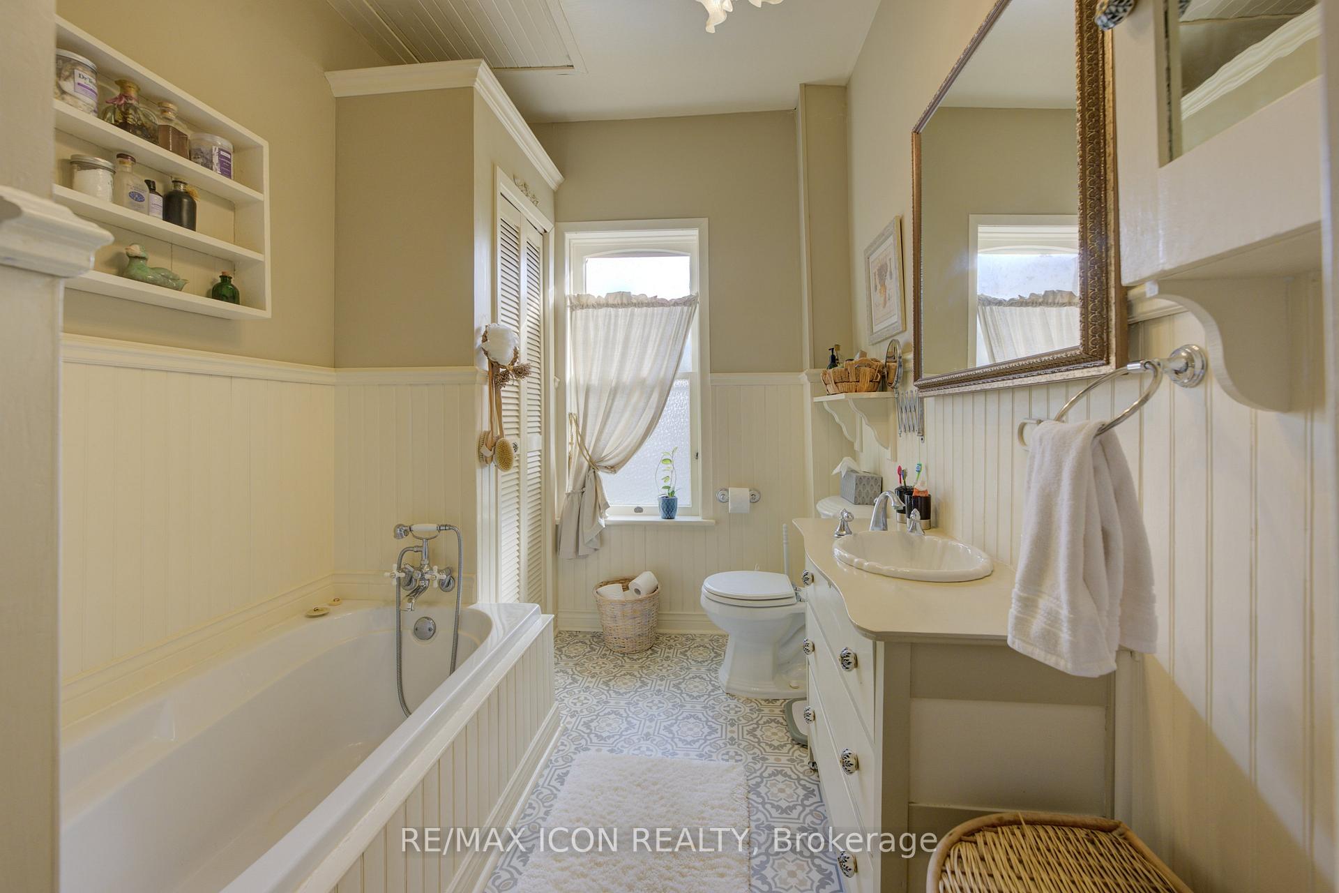 Photo 48 of 22 Harvey Street, Cambridge, Hespeler Village — HOMEH
