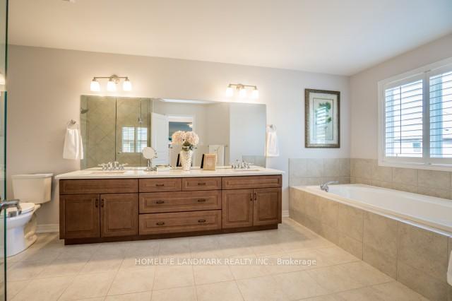 Photo 10 of 3230 Saltaire Crescent, Oakville, Bronte Creek — HOMEH