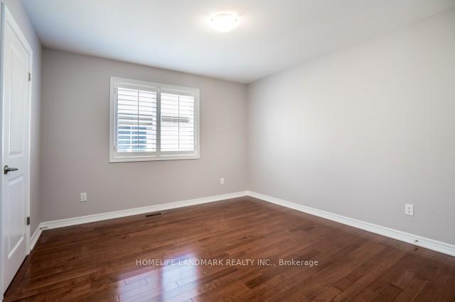Photo 14 of 3230 Saltaire Crescent, Oakville, Bronte Creek — HOMEH
