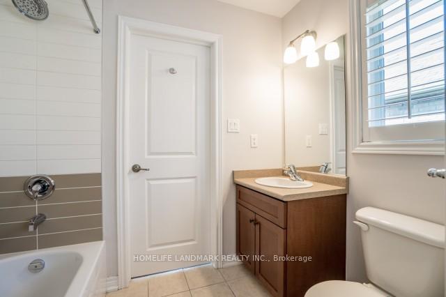 Photo 15 of 3230 Saltaire Crescent, Oakville, Bronte Creek — HOMEH