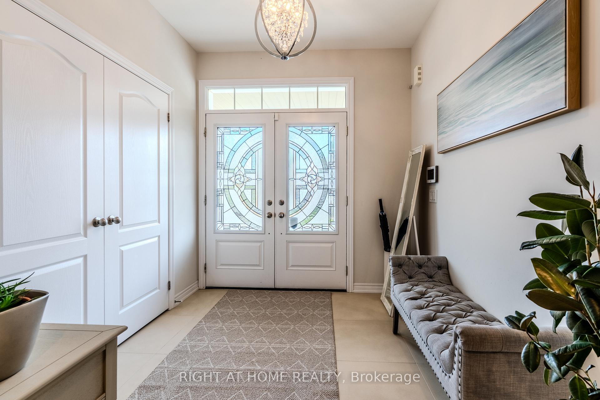 Photo 2 of 174 Newhouse Boulevard, Caledon, Rural Caledon — HOMEH